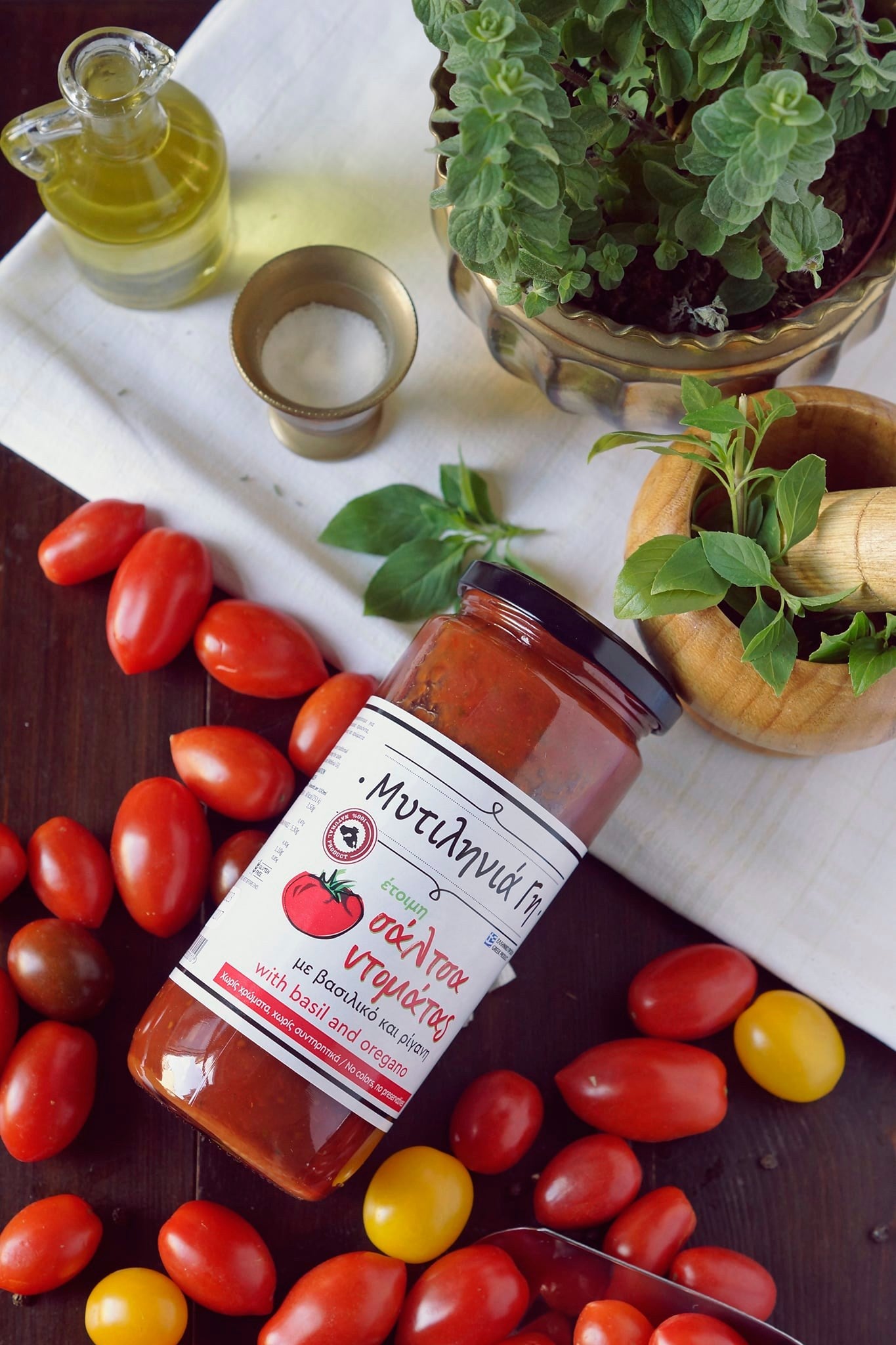 Handmade Greek Tomato Sauce with Basil 7
