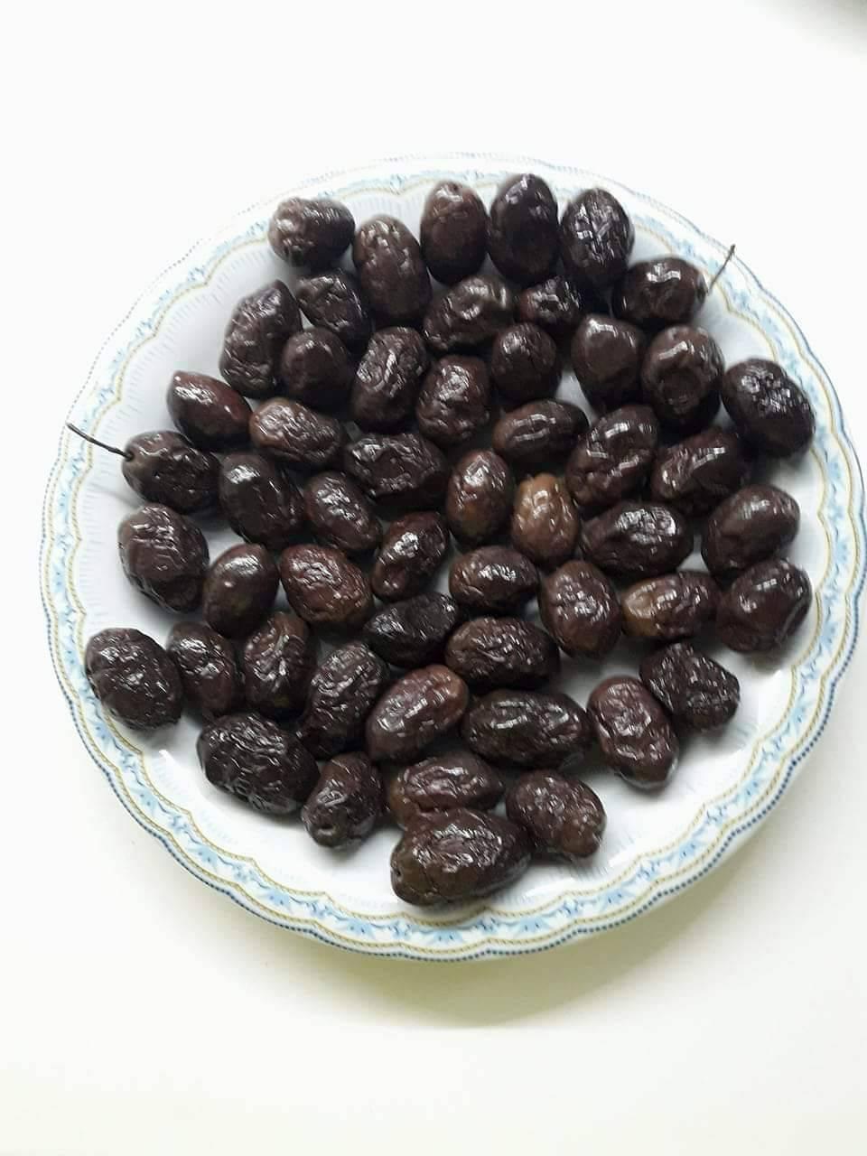 Greek Black Raisins Olives 9