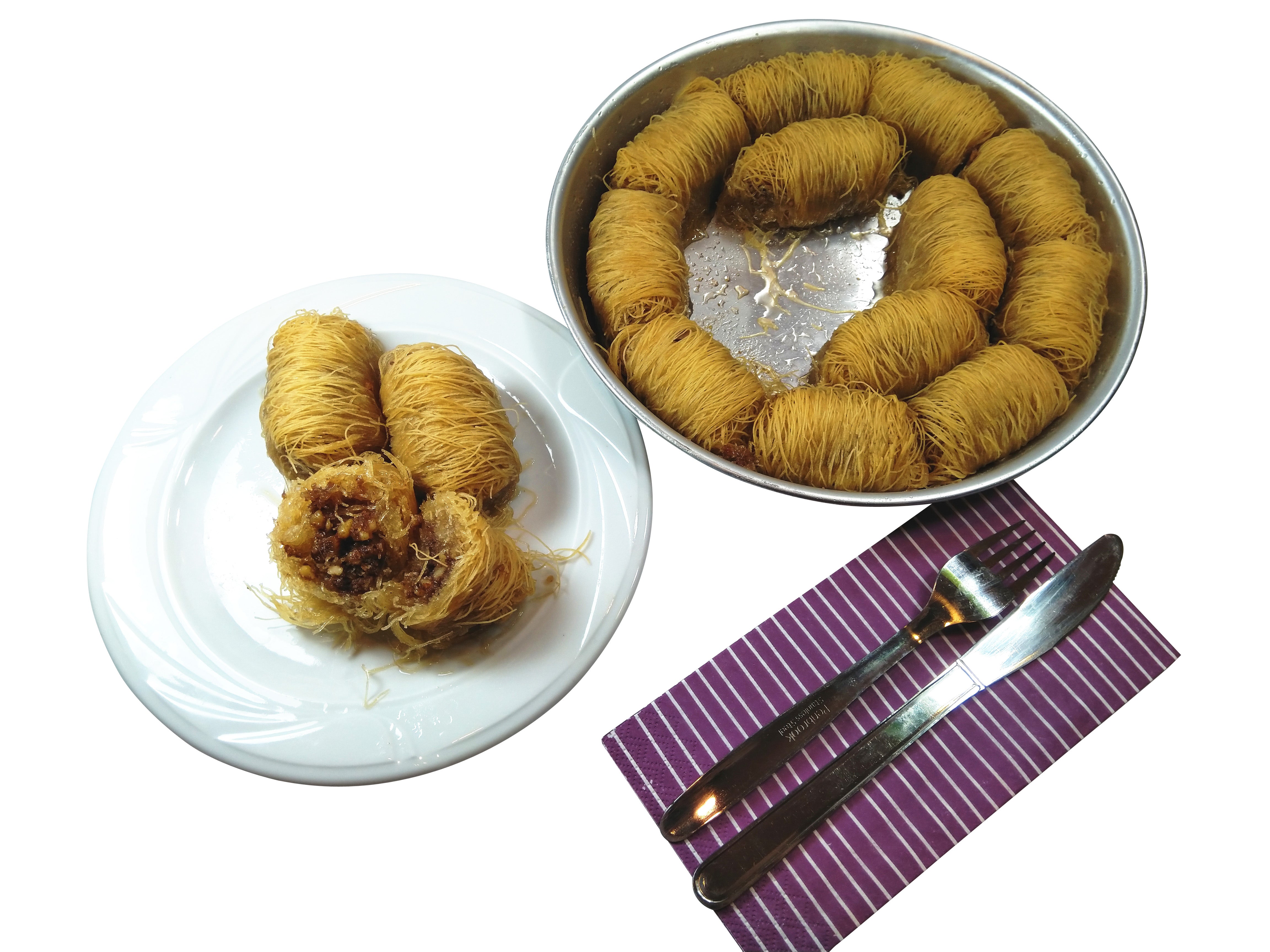 Kataifi with Nuts and Syrup 4